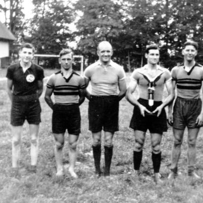 Teilnehmer eines Turniers in der Radsporthalle, 1939